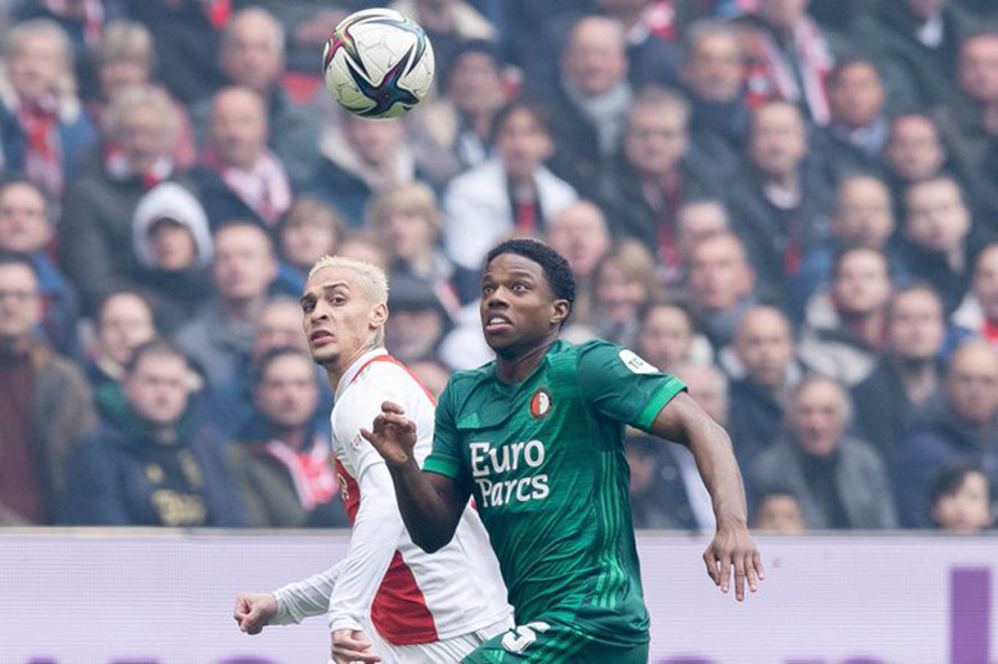 界外球的判 界外球的判